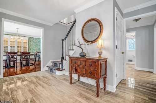 80 Candace Ln, Chatham Township, NJ 07928-1117