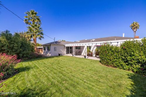 2690 Elizondo Ave, Simi Valley CA 93065-4615 exterior