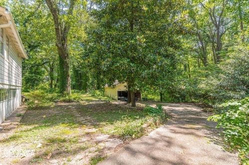 3314 Harris Dr, Atlanta GA  30337-1005 exterior