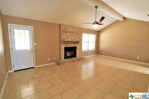 205 Ward St, Goliad, TX 77963-4006