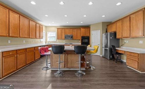 5625 Baffin Rd, Atlanta GA  30349-7050 exterior