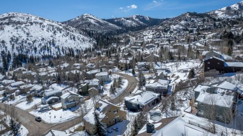 7994 Springshire Dr, Park City UT 84098-5396 exterior