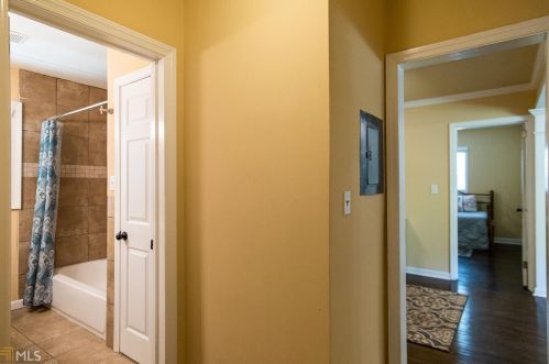304 Maple St, Atlanta GA  30354-1107 exterior