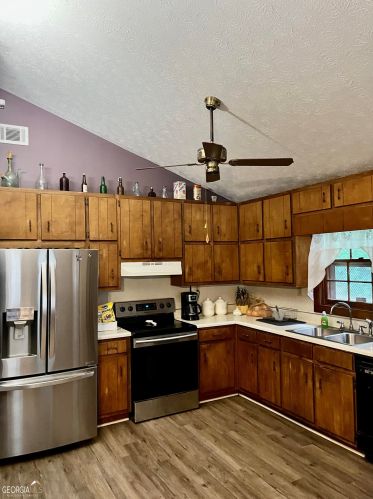 111 Hillcrest Dr, Stockbridge GA  30281-1764 exterior