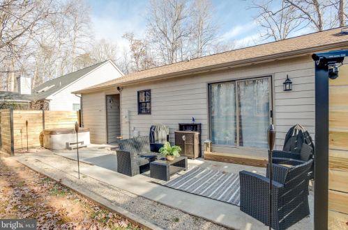 606 Mt Pleasant Dr, Locust Grove VA  22508-5112 exterior
