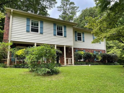 570 Woodgate Dr, Marietta, GA 30066-3540