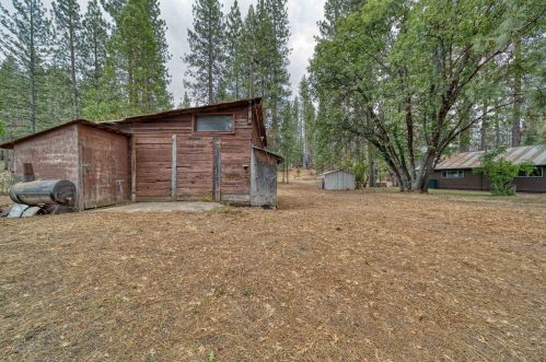 229 Pecks Valley Rd, Almanor CA  95947-9739 exterior
