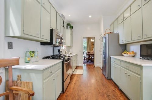 2839 Dover Rd, Atlanta GA  30327-1209 exterior