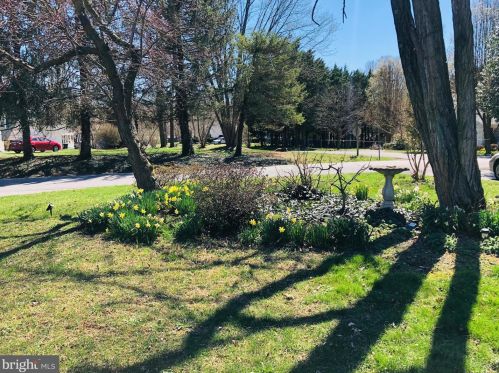 17 Friendship Ct, Charles Town WV 25414-5058 exterior