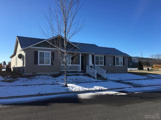 63162 De Haviland St, Bend OR  97701-7057 exterior