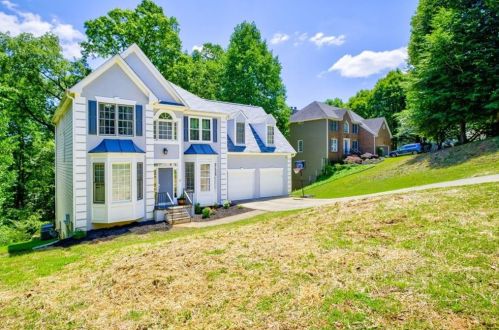 4885 Montcalm Dr, Atlanta, GA 30331-8417