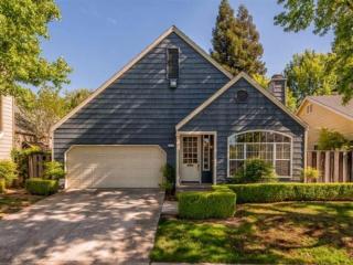 1025 Monticello Cir, Fresno, CA 93720-1872