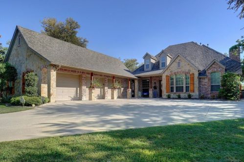 3813 Court St, Fort Worth, TX 76179