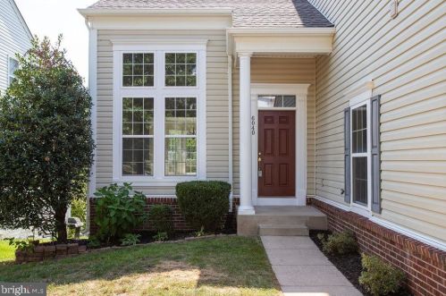 6040 Smooth Stone Pl, Haymarket, VA 20169-3310