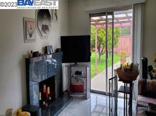 1748 Egret Ct, Hayward, CA 94545-4908