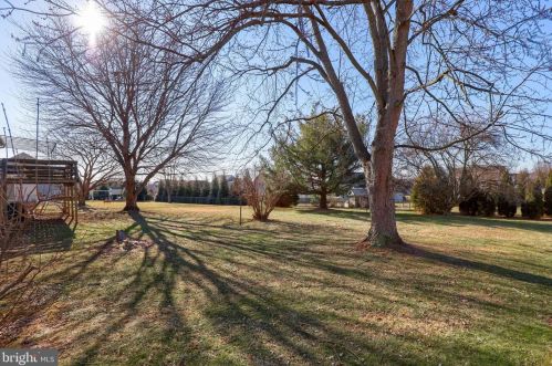 154 Amsterdam Rd, Lancaster PA  17603-9719 exterior