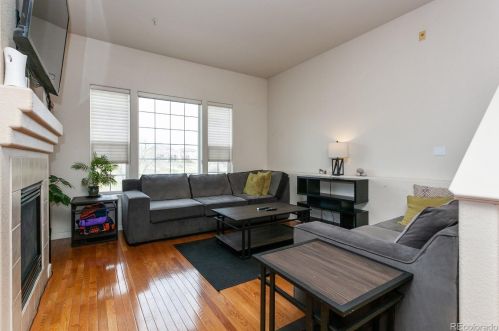 8956 Fox Dr, Denver, CO 80260-8818