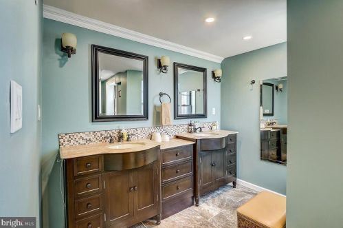 1830 12 St, Philadelphia PA 19122-0018 exterior