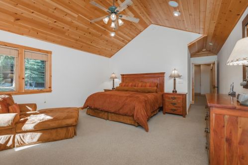 14005 Swiss Ln, Truckee CA  96161-7129 exterior