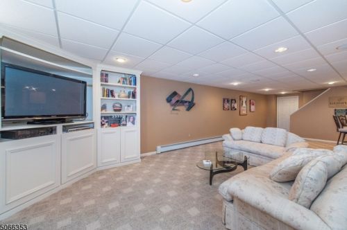 21 Olde York Rd, Dover NJ  07869-2717 exterior