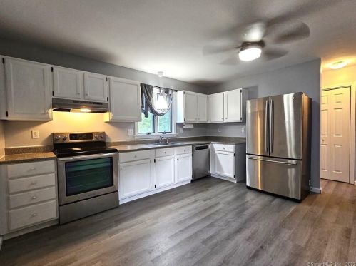 56 Dickerman Ave, Windsor Locks CT  06096-1305 exterior