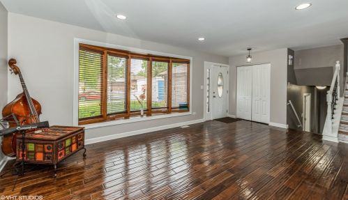 18447 Aberdeen St, Homewood, IL 60430-3525