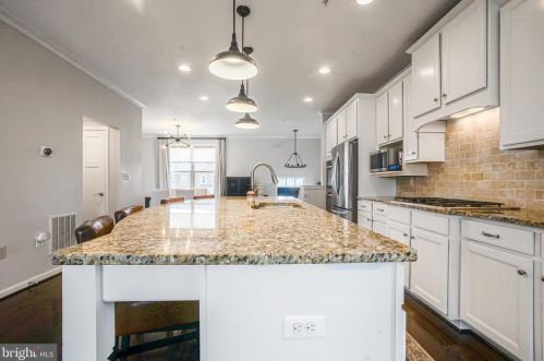 1307 Autumn Brook Ave, Silver Spring MD  20906-6752 exterior