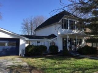 503 Douglas St, Fairfield, IL 62837-2203