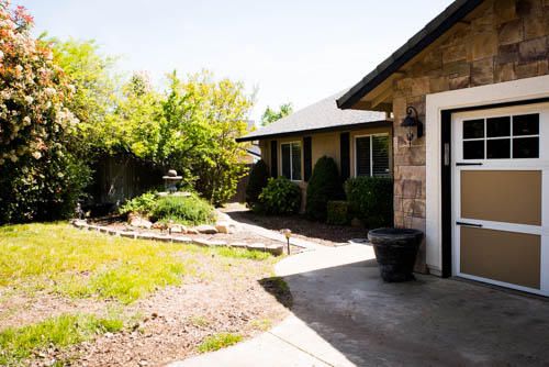 3673 Stokes Ct, Redding, CA 96001-3447