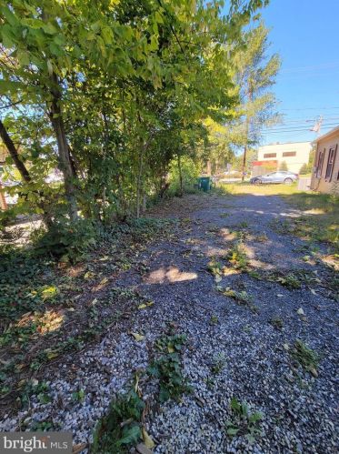 1123 Harrisburg Pike, Carlisle PA  17013-1618 exterior