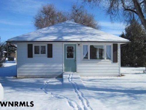 707 2nd Ave, Henry, NE 69358-4520