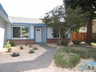5924 Sirl Way, Citrus Heights, CA 95662-4939