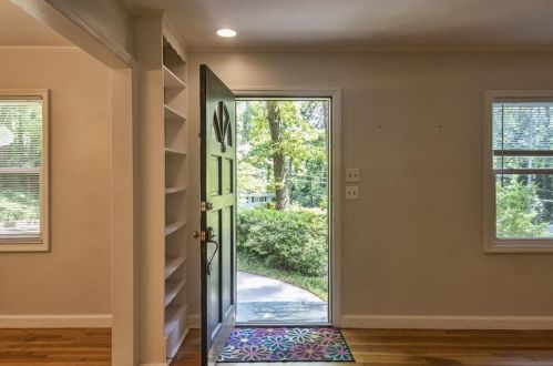 1461 Lively Ridge Rd, Atlanta, GA 30329-3709