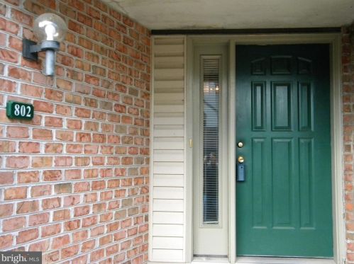 802 Cherrington Dr, Harrisburg, PA 17110-9492