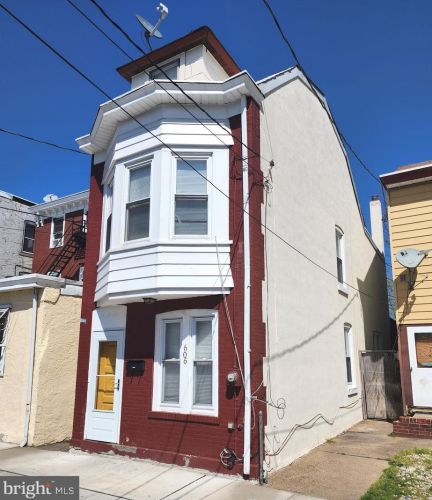 606 Whittaker Ave, Trenton, NJ 08611-1318