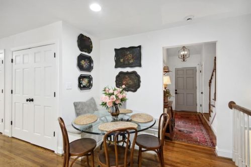 4660 Hitching Post Trl, Atlanta GA  30342 exterior