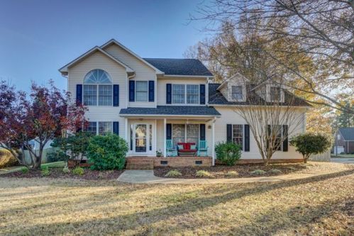 121 Bradford Crossing Dr, Roebuck, SC 29376-2745