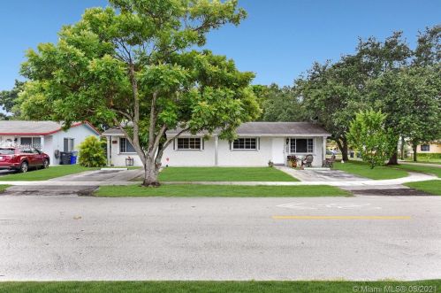 628 58th Ave, Hollywood, FL 33021-6218