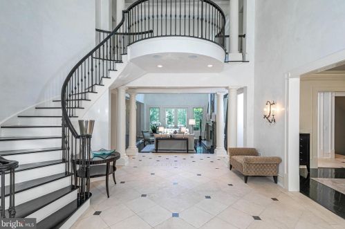 110 Brooks Bnd, Princeton NJ  08540-7545 exterior