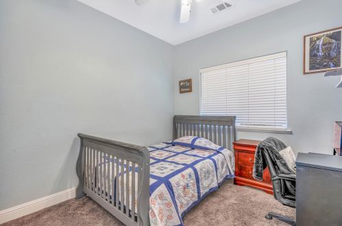 3003 La Vina Cir, Los Banos CA  93635-9497 exterior