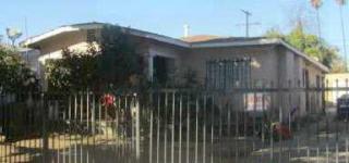 743 74th St, Los Angeles, CA 90001-2309