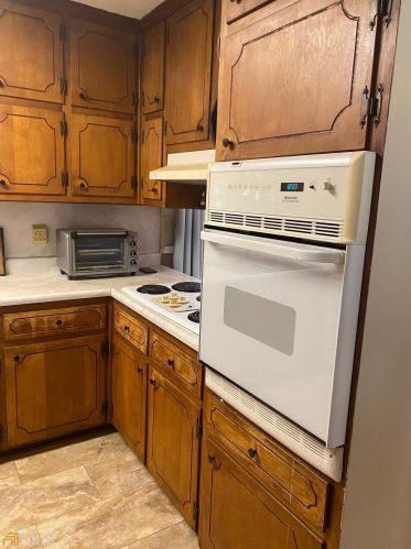 70 Old Ivy Rd, Stockbridge GA  30281-2129 exterior