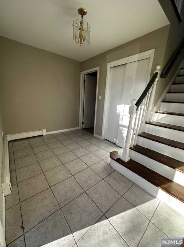 48 Lynn Ct, Bogota, NJ 07603-1011
