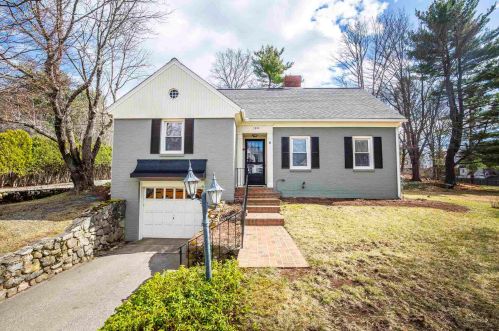 1210 South St, Portsmouth, NH 03801-5425