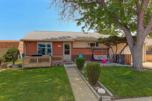 7704 Navajo St, Denver, CO 80221-3425