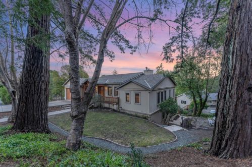 2 Vallecito Ln, Orinda, CA 94563-2130