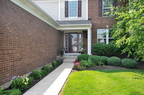 2411 Woodside Dr, Carpentersville, IL 60110-3464