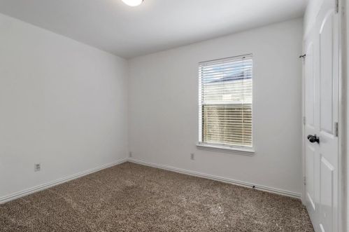 6611 Rockdale Rd, Fort Worth TX  76134-2916 exterior