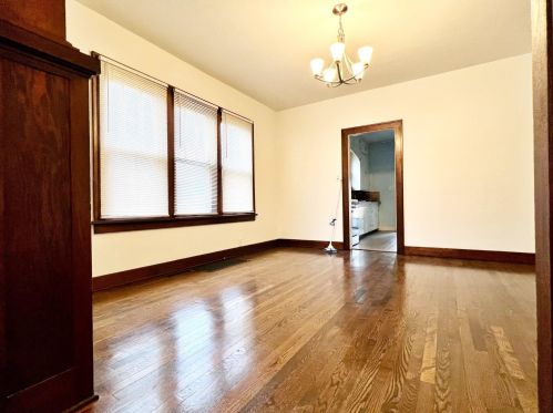 318 Grant St, Crown Point, IN 46307-3320