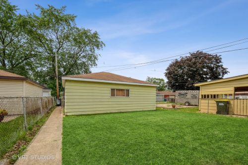13836 Tracy Ave, Chicago, IL 60827-1918